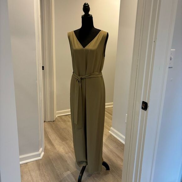 Everlane The Japanese GoWeave Essential Cropped Jumpsuit | Olive Green | Size 10 - Picture 7 of 12